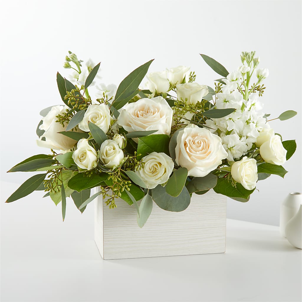Fresh Linen Box Bouquet – TIGERLILY'S FLOWERS, Broken Arrow OK