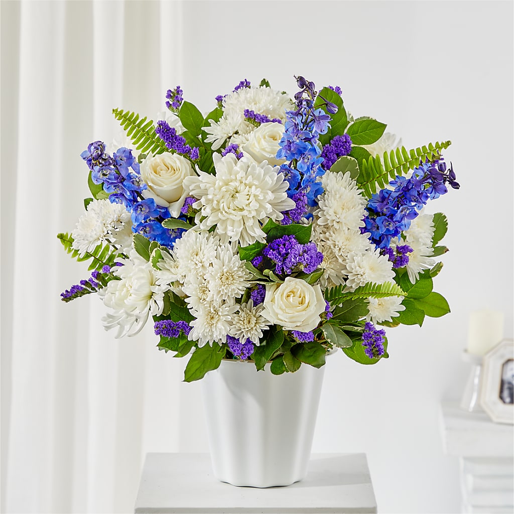 Hold Dear Tabletop Basket – TIGERLILY'S FLOWERS, Broken Arrow OK