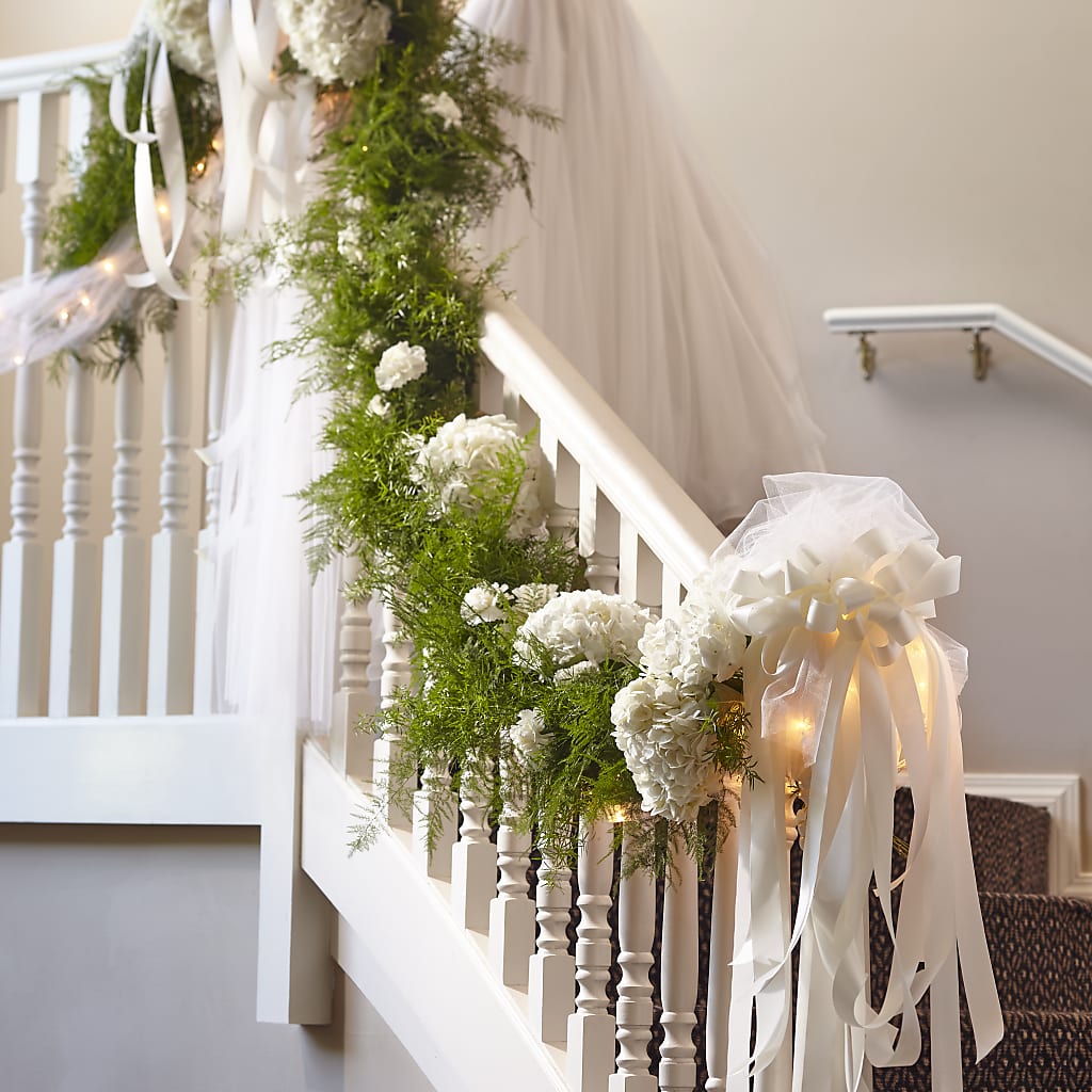 Champagne Dreams Garland – TIGERLILY'S FLOWERS, Broken Arrow OK