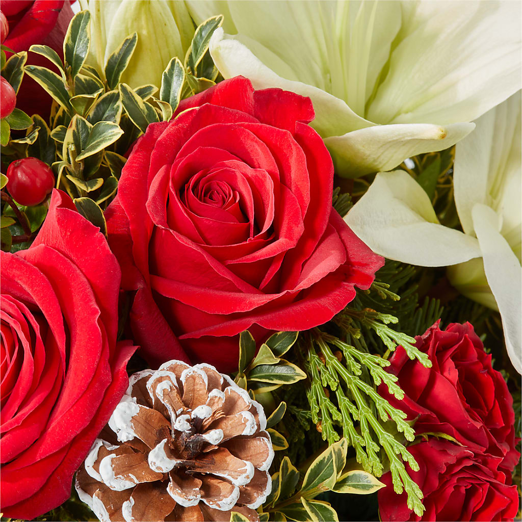 Snowy Wonderland Bouquet – TIGERLILY'S FLOWERS, Broken Arrow OK