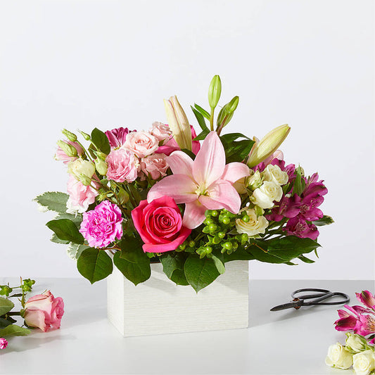 Sweetberry Box – A Florist Original – TIGERLILY'S FLOWERS, Broken Arrow OK