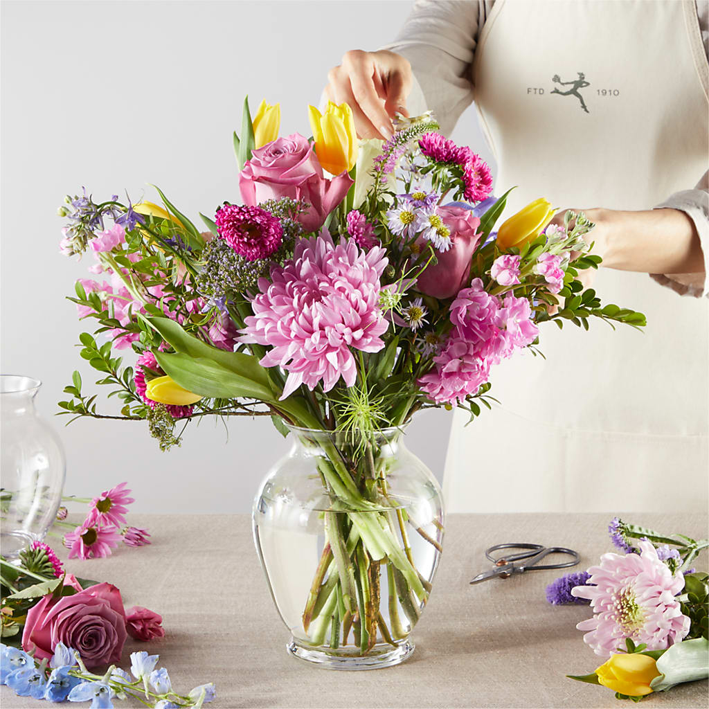 Pastel Tradition - A Florist Original – TIGERLILY'S FLOWERS, Broken Arrow OK