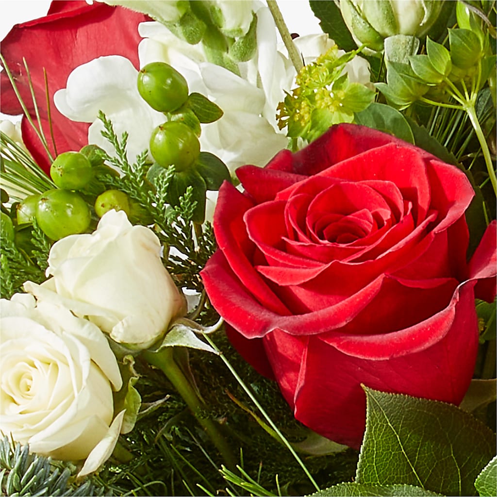 Deck the Halls Bouquet – TIGERLILY'S FLOWERS, Broken Arrow OK