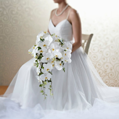 Classic White Bouquet – TIGERLILY'S FLOWERS, Broken Arrow OK